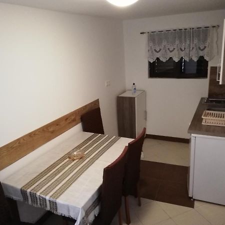 Apartman Cvita 트콘 외부 사진